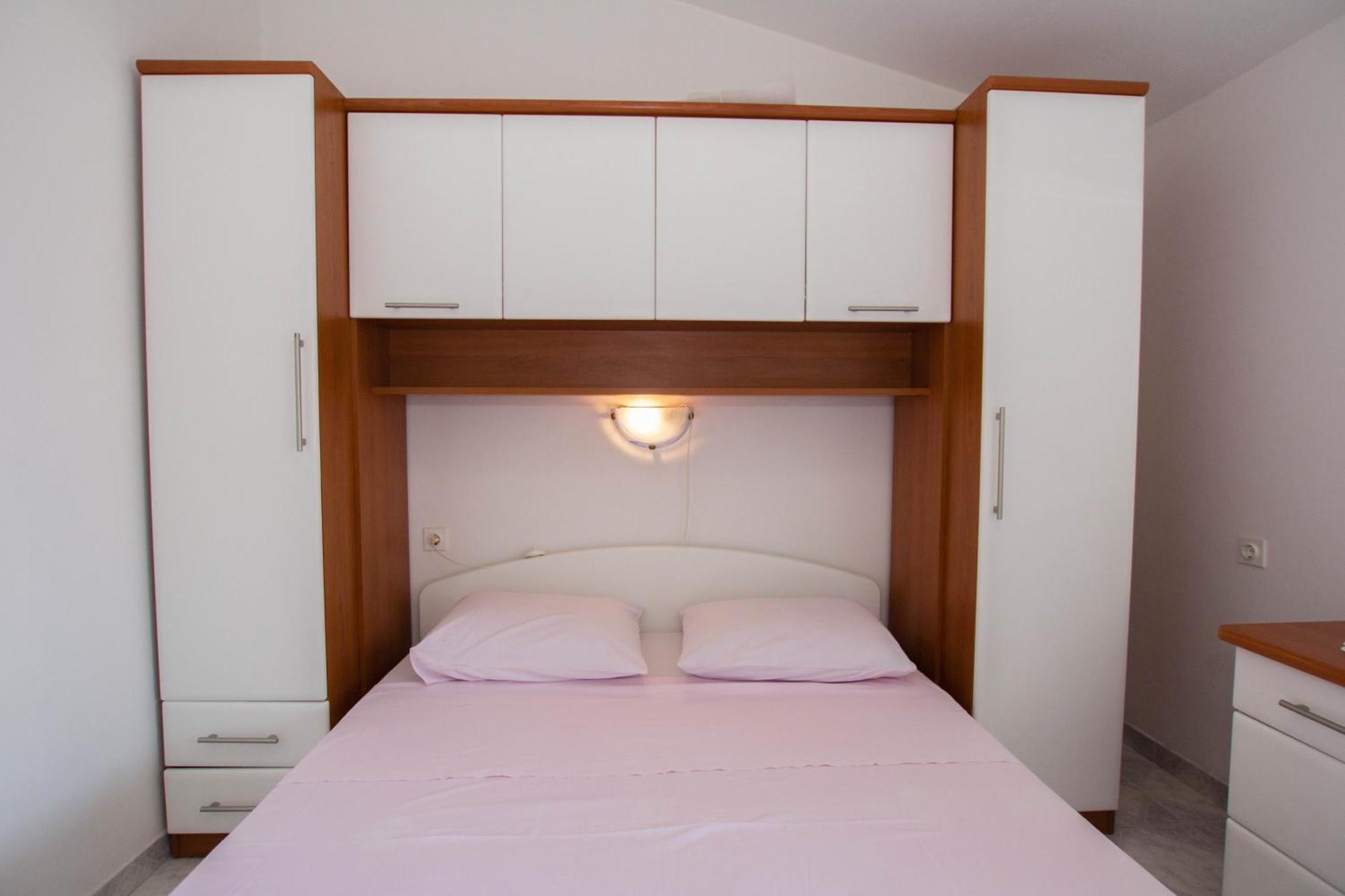 Apartments Bartul Sucuraj Bilik gambar