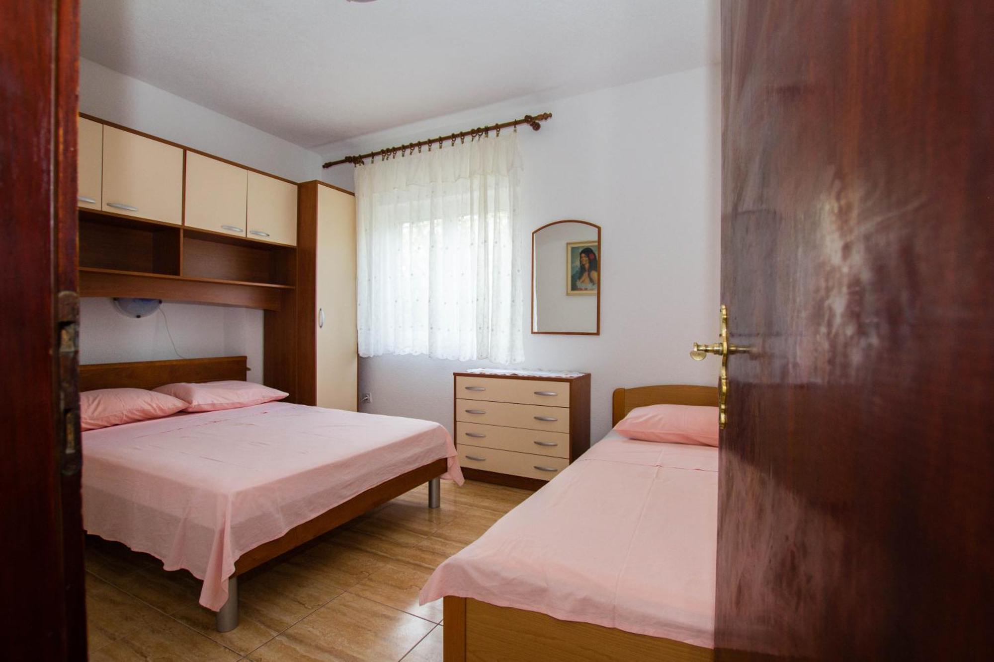 Apartments Bartul Sucuraj Bilik gambar