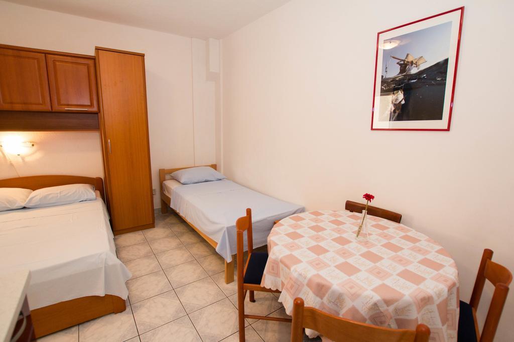 Apartments Bartul Sucuraj Luaran gambar